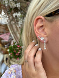Load image into Gallery viewer, Diamond Flower Studs
